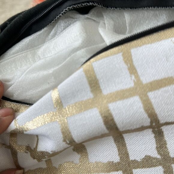 Decorative Pillow Decor Bundle (2) - Picture 5 of 7